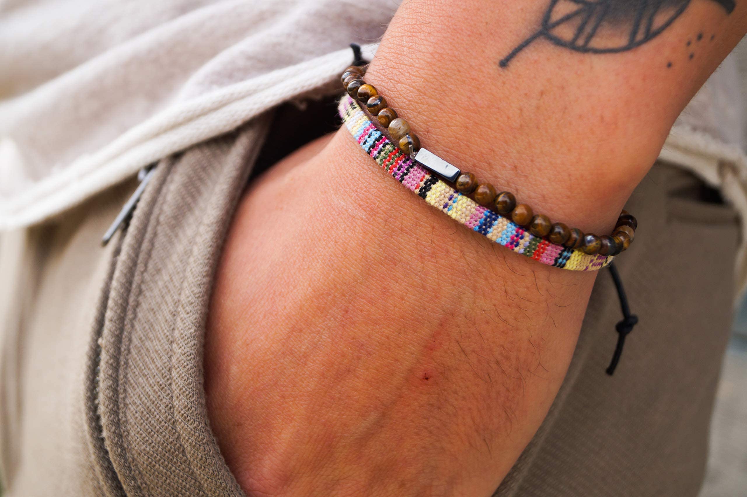 2er Set Surfer-Armband Herren & Damen • 100% Wasserfest & Handmade • Perlen-Armband Boho Stoff-Armband • Hippie Sommer Strand-Schmuck • Freundschaftsarmbänder für Ihn & Sie (Gelb & Tigerauge)